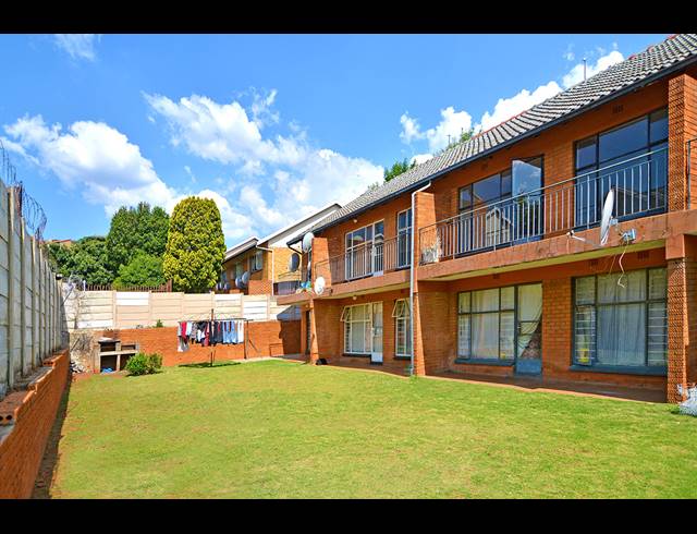 1 BEDROOM APARTMENT FOR SALE IN WINDSOR EAST